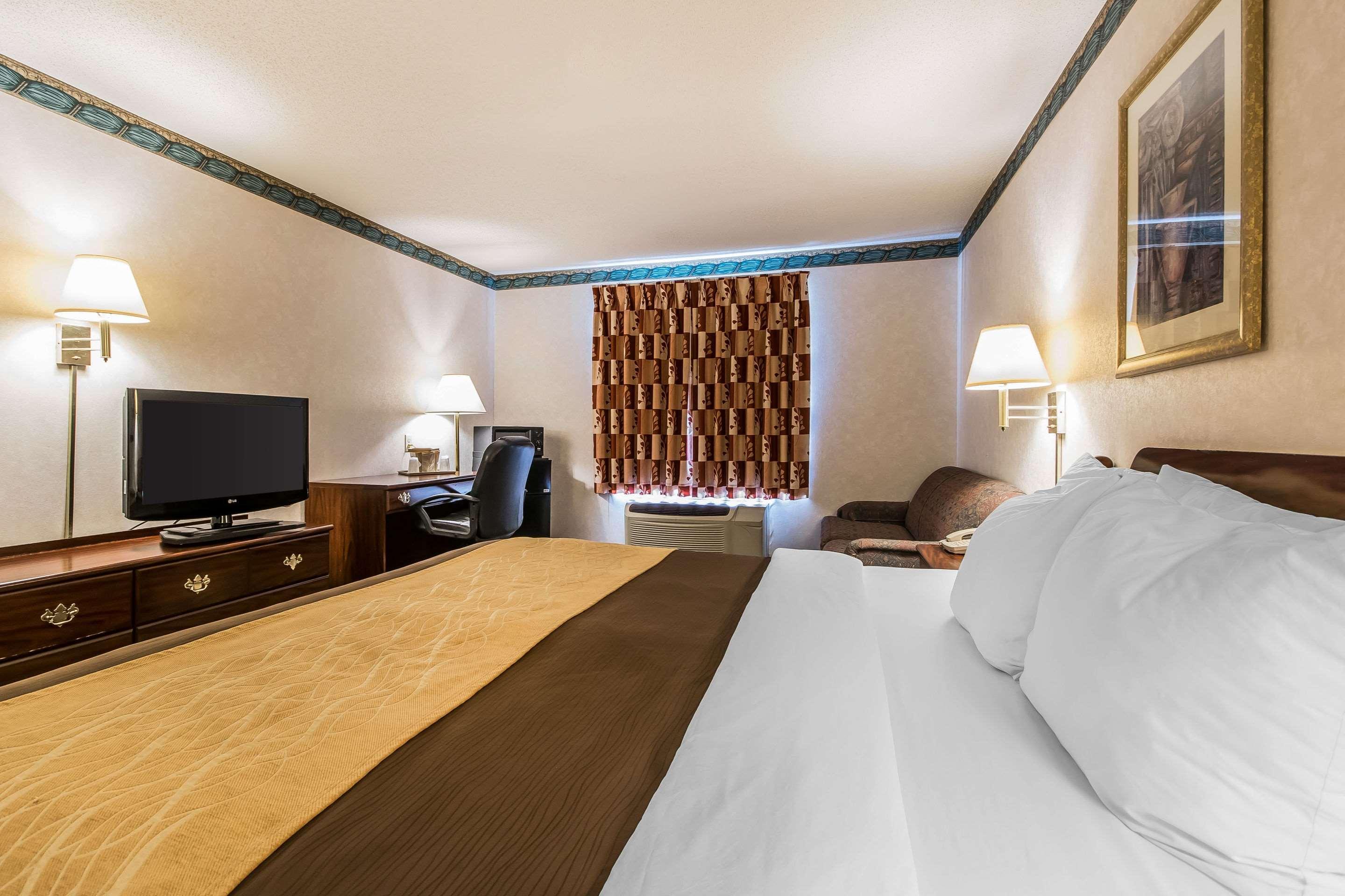 Quality Inn & Suites Stacer Экстерьер фото