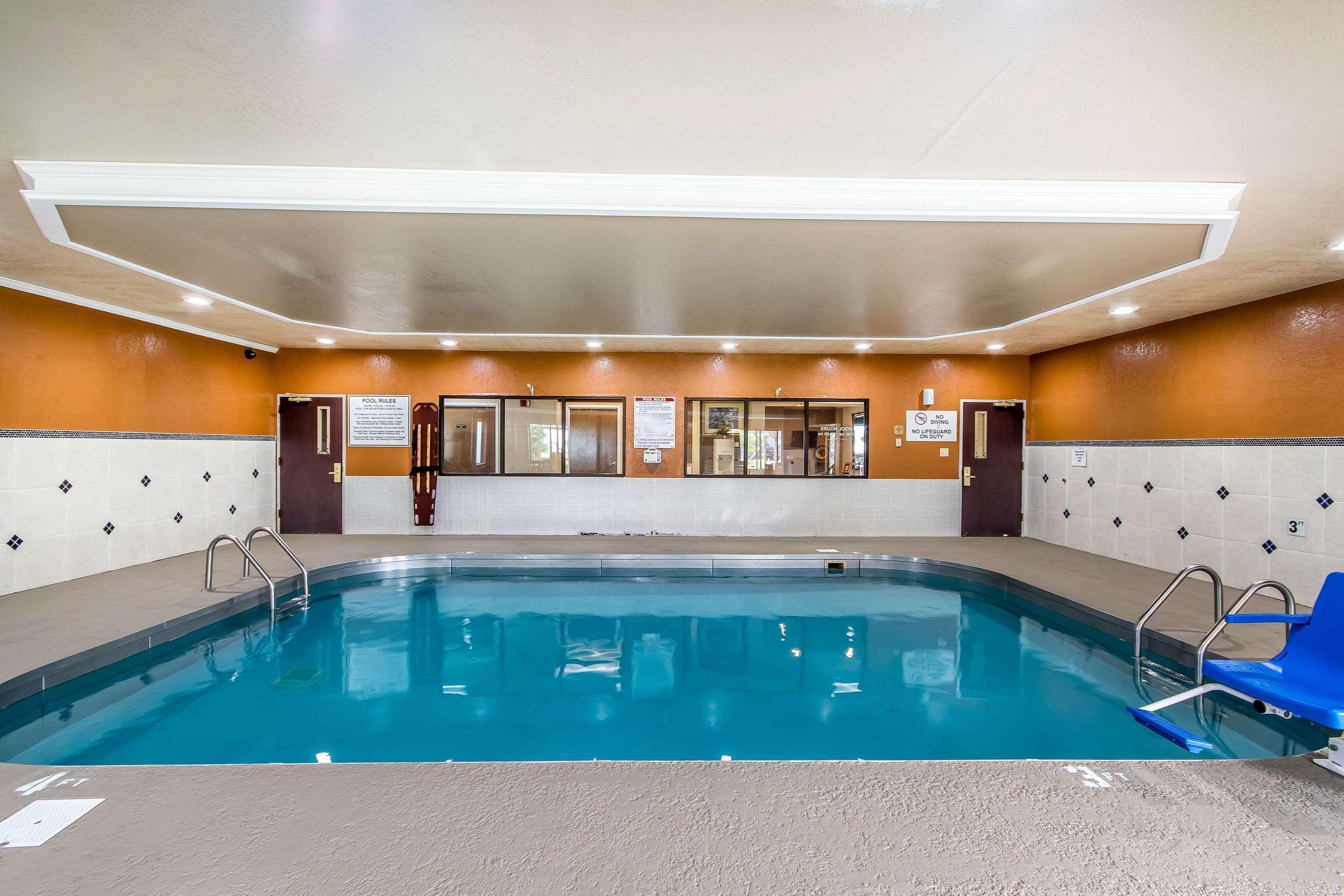 Quality Inn & Suites Stacer Экстерьер фото