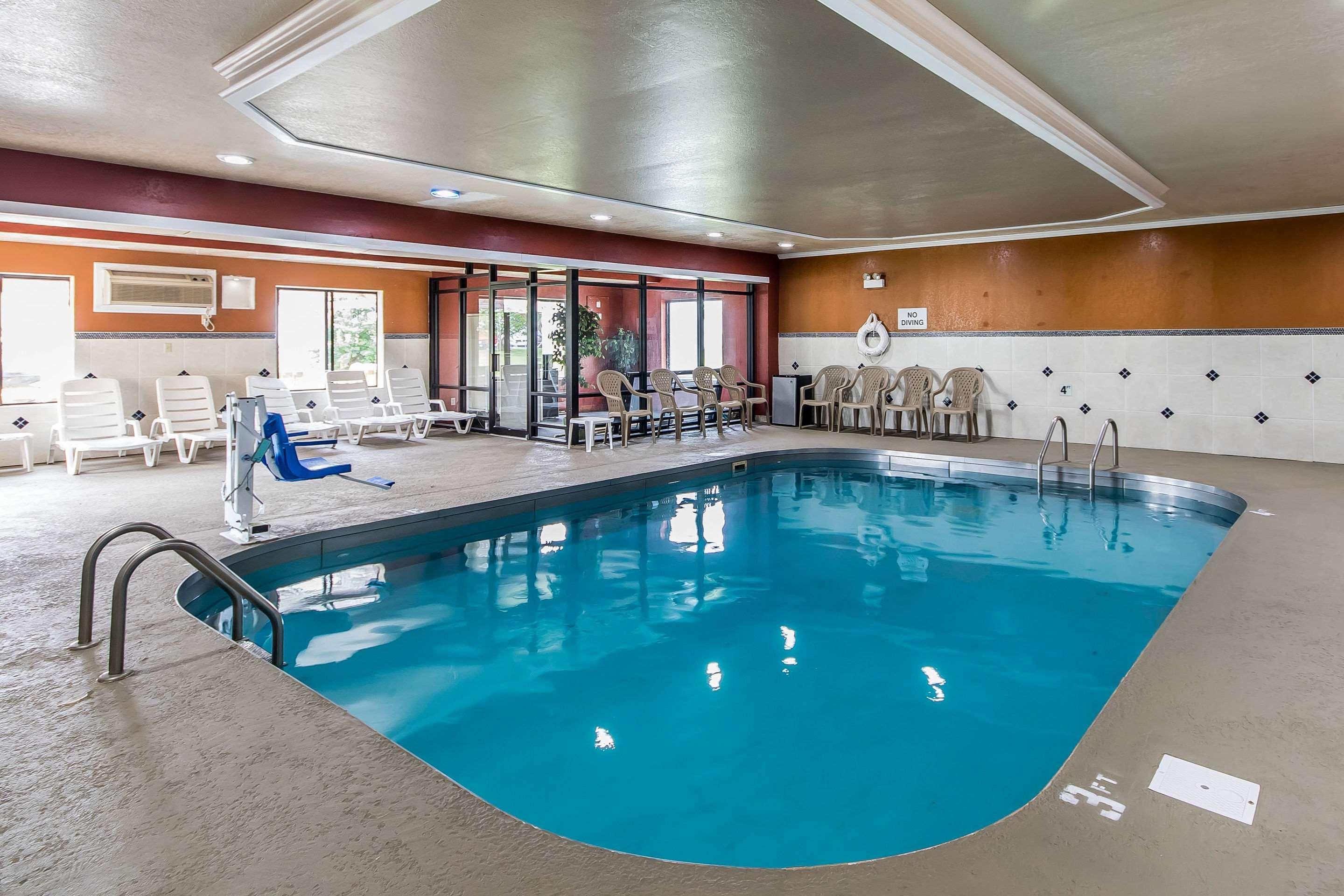Quality Inn & Suites Stacer Экстерьер фото