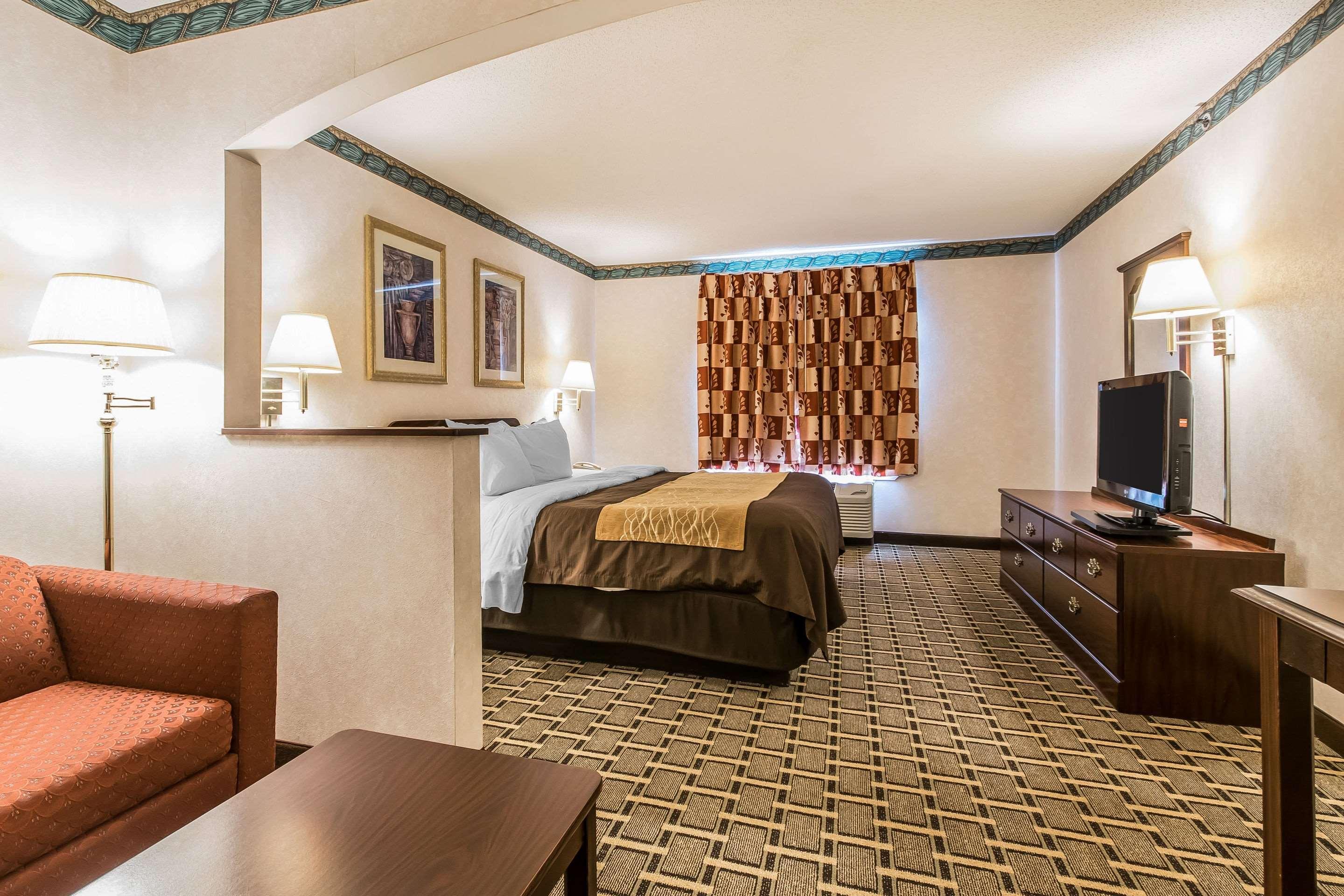 Quality Inn & Suites Stacer Экстерьер фото