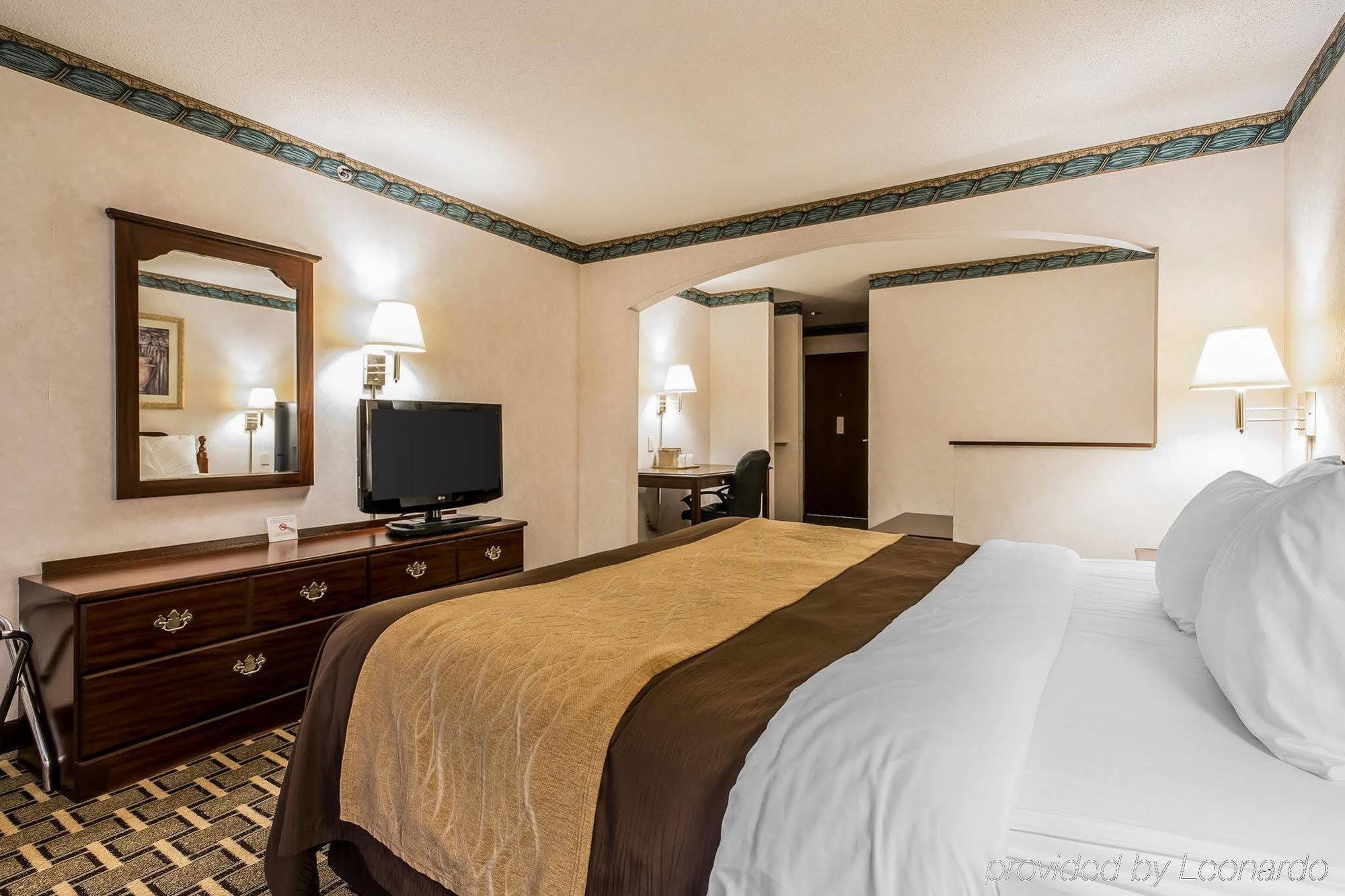 Quality Inn & Suites Stacer Экстерьер фото