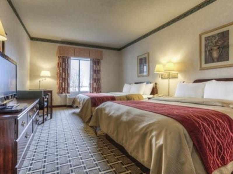 Quality Inn & Suites Stacer Экстерьер фото